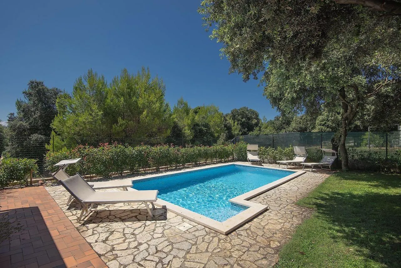 Villa Mit Beheiztem Privatpool, Bbq, Darts Medulin Holiday home