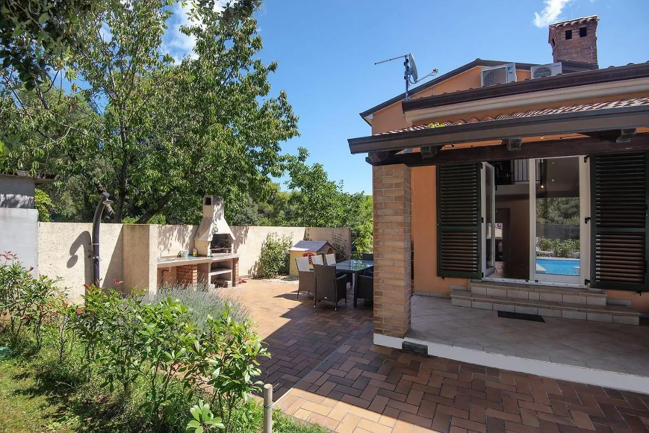 Villa Mit Beheiztem Privatpool, Bbq, Darts Medulin 0*,  Kroatien