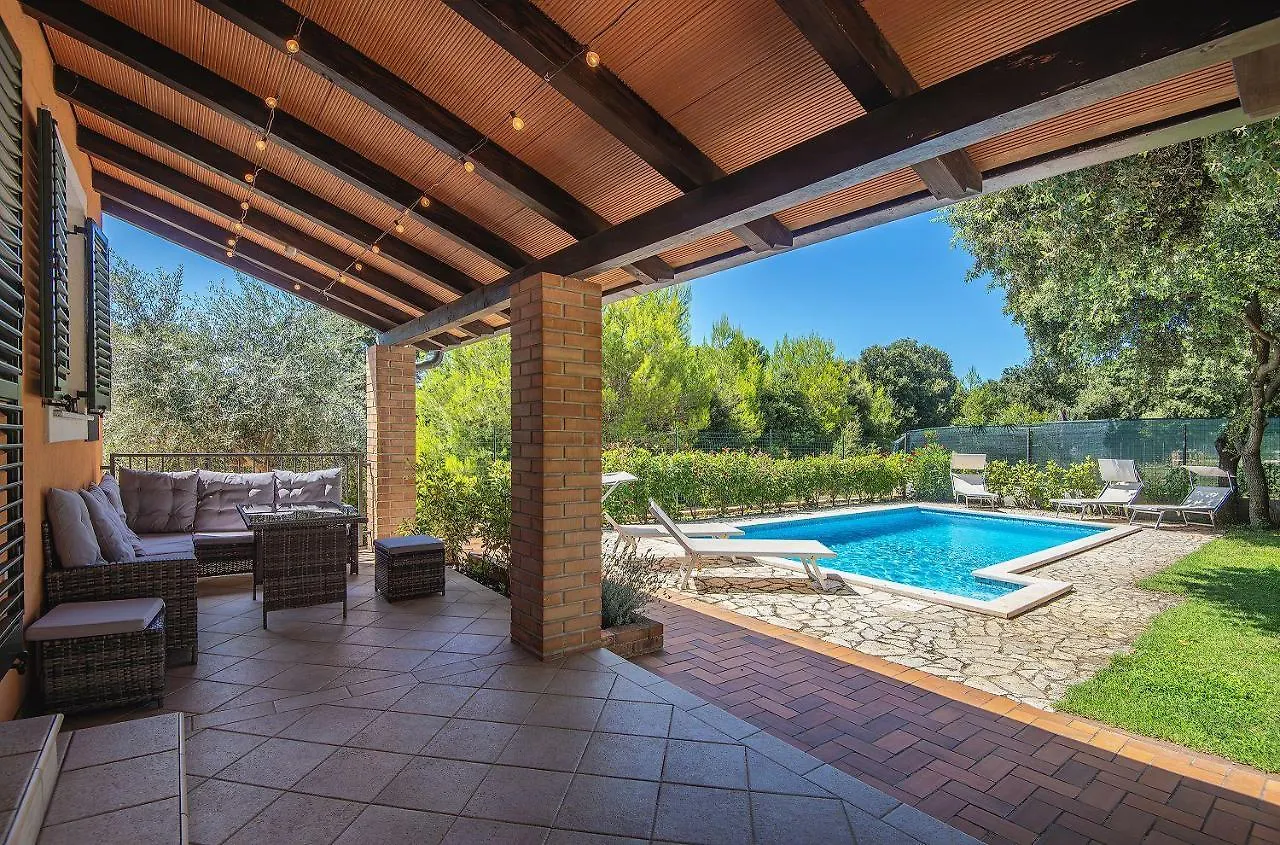 Villa Mit Beheiztem Privatpool, Bbq, Darts Medulin 0*,  Kroatien